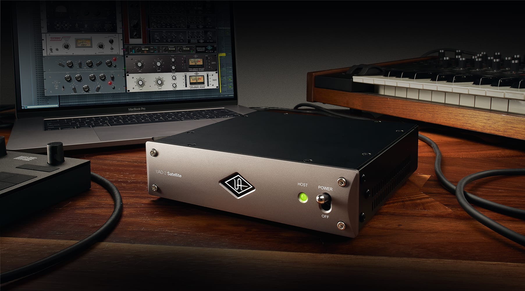 Universal Audio UAD-2 Satellite TB3 QUAD Core - GEARLOUNGE