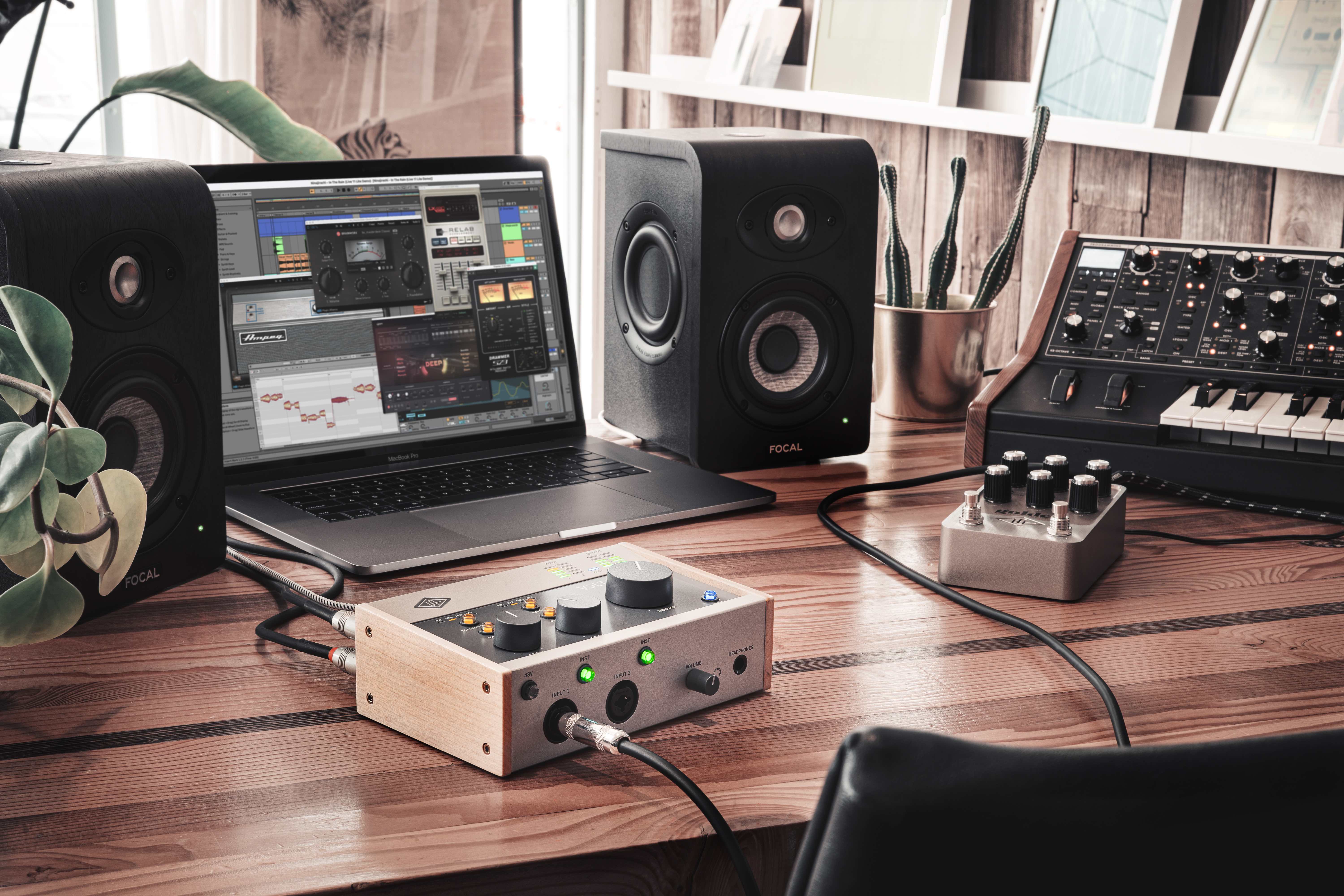 Universal Audio Volt 276 USB Recording Studio - Gearlounge