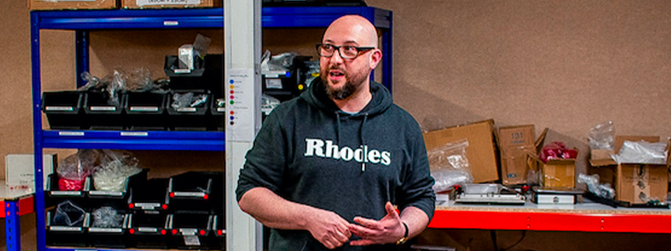 [Rhodes] 클래식 일렉트릭 피아노의 부활을 알리는 Rhodes 디자이너, Dan Goldman (by Reverb ...