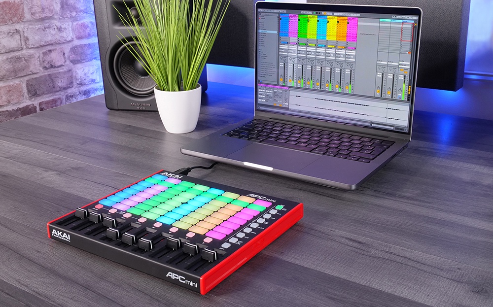 Akai Professional APC Mini MK2 - GEARLOUNGE