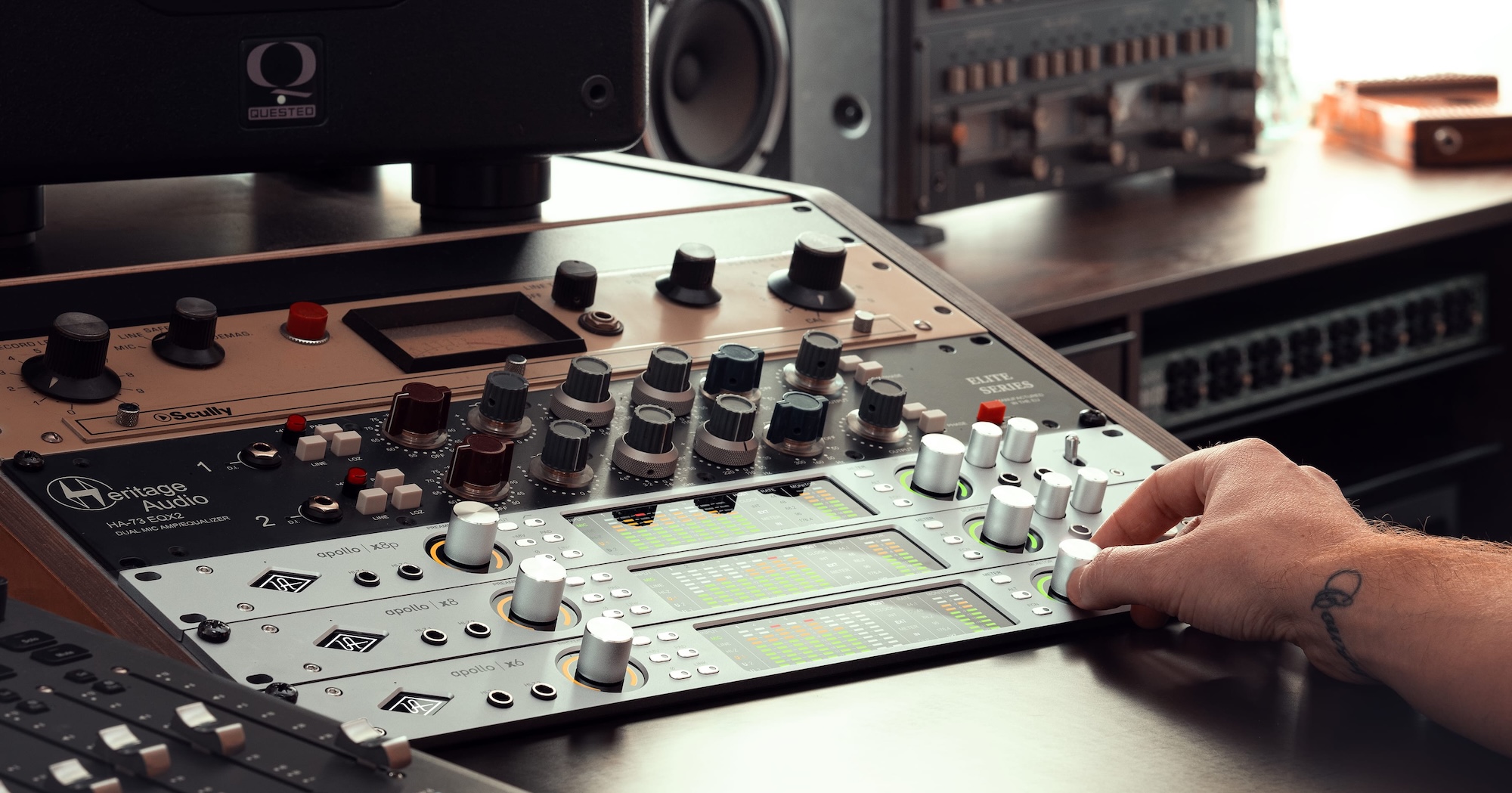 Universal Audio Apollo x6 Gen 2 Essentials+ Edition - GEARLOUNGE