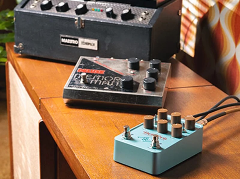 Universal Audio UAFX Del-Verb Ambience Companion - GEARLOUNGE