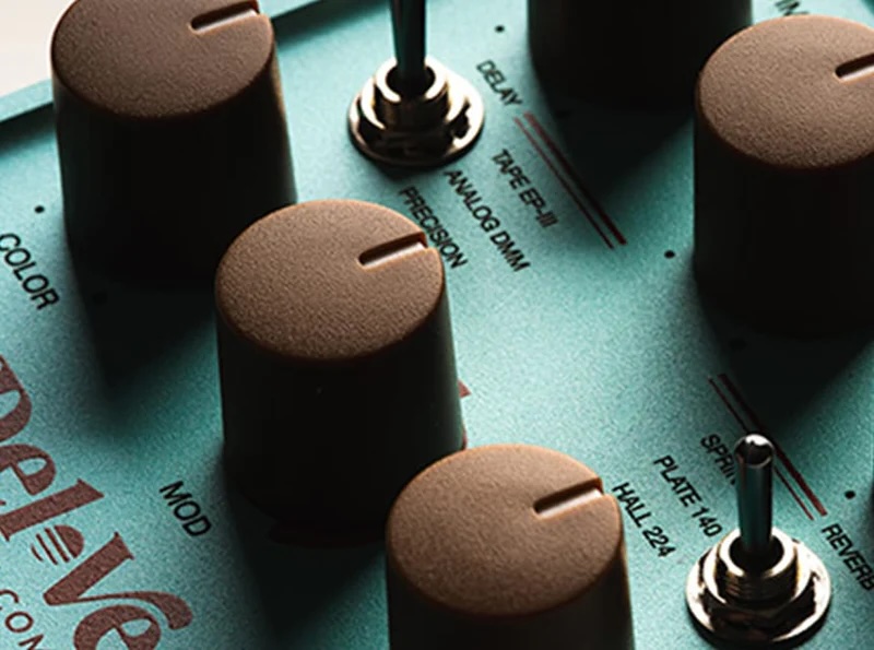 Universal Audio UAFX Del-Verb Ambience Companion - GEARLOUNGE